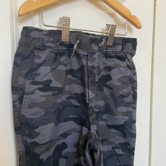 GAP Kids Boys Everyday Camo Print Draw String Pull On Jogger Pants - Picture 2 of 6
